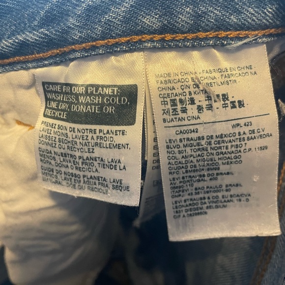 Barely worn 501 Levi's - Picture 4 of 6
